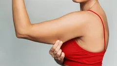 Fettet försvinner inte av sig självt: här är det som verkligen fungerar för tonade armar