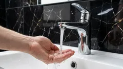 Varför har vattentrycket i kranen blivit svagt? Möjliga orsaker och åtgärder