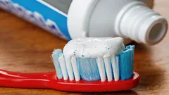 Vanlig tandkräm rengjorde det som inget rengöringsmedel klarade av – värt att veta för alla